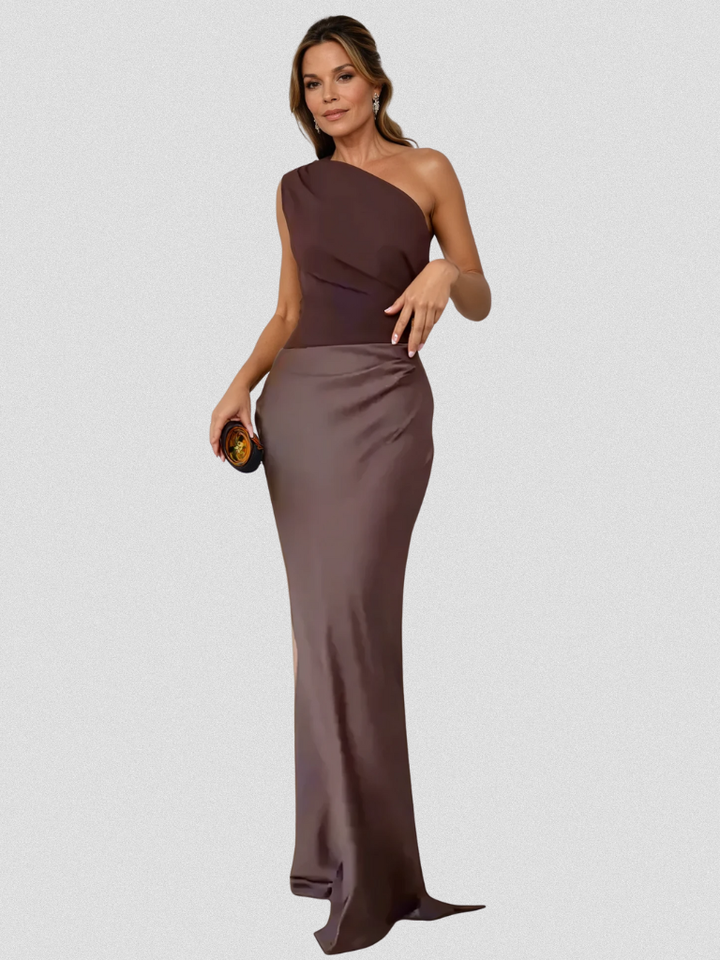 Amarra - Elegant Maxi Dress